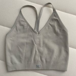 Set active sculptflex ribbed v in color dune